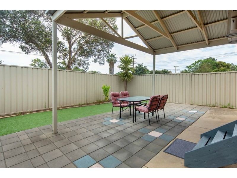 2 Julian Street, Christie Downs SA 5164