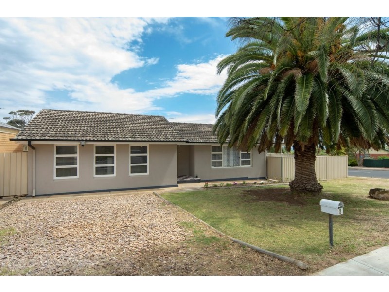 2 Julian Street, Christie Downs SA 5164