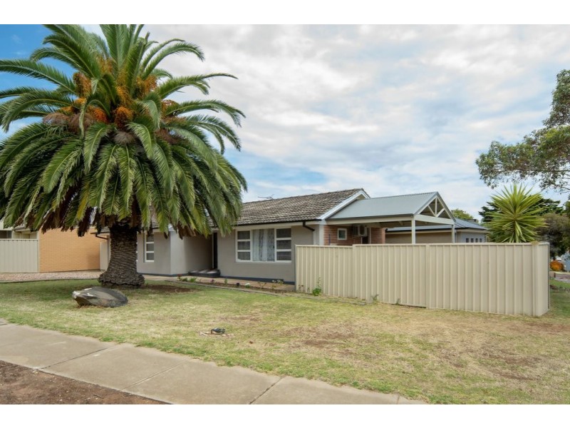 2 Julian Street, Christie Downs SA 5164