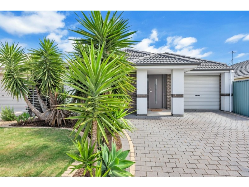 13 Sapphire Way, Aldinga Beach SA 5173