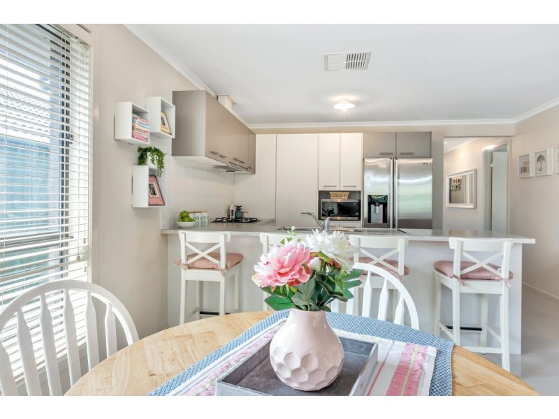 13 Sapphire Way, Aldinga Beach SA 5173