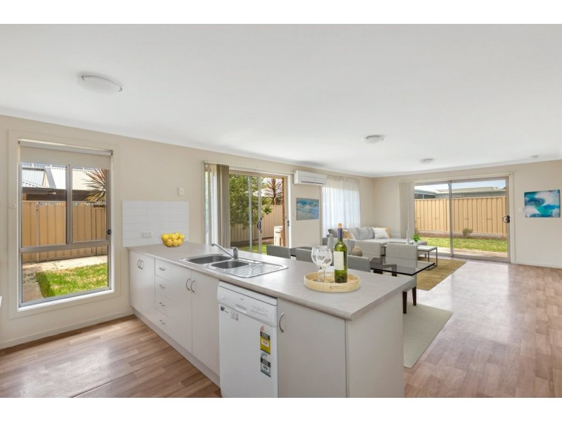 3 Burton Bank, Aldinga Beach SA 5173