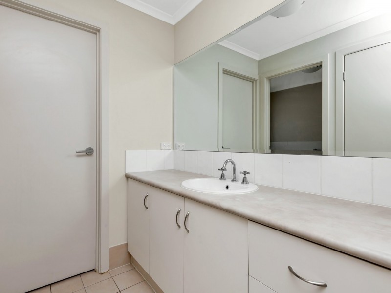 3 Burton Bank, Aldinga Beach SA 5173