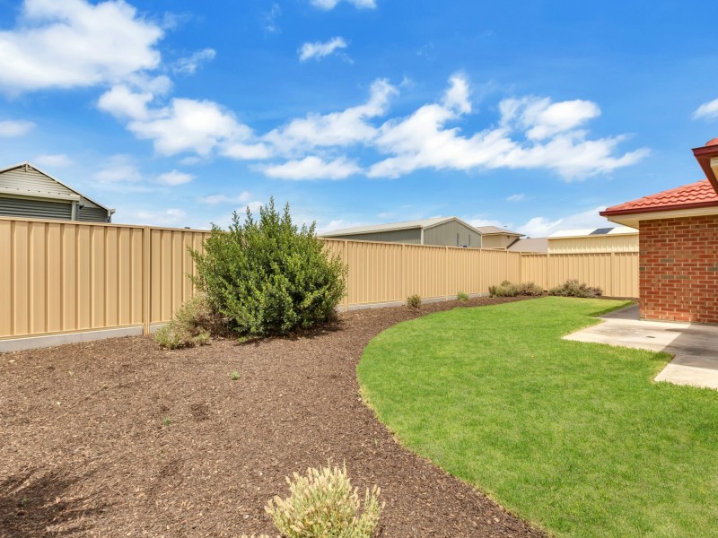 3 Burton Bank, Aldinga Beach SA 5173