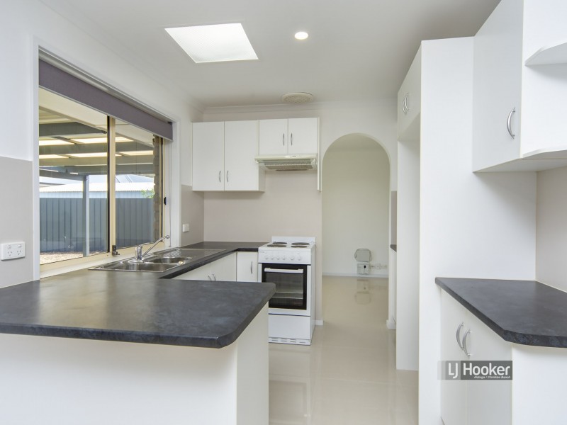 16 Oakley Crescent, Aldinga Beach SA 5173