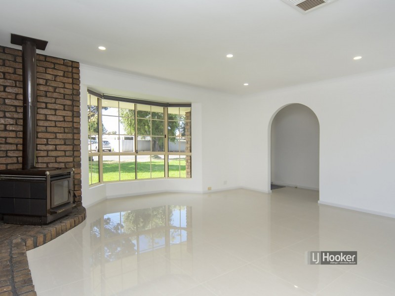 16 Oakley Crescent, Aldinga Beach SA 5173