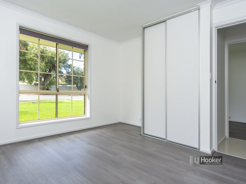16 Oakley Crescent, Aldinga Beach SA 5173