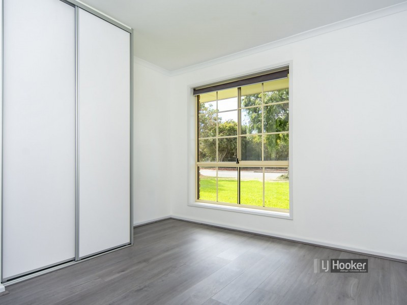 16 Oakley Crescent, Aldinga Beach SA 5173