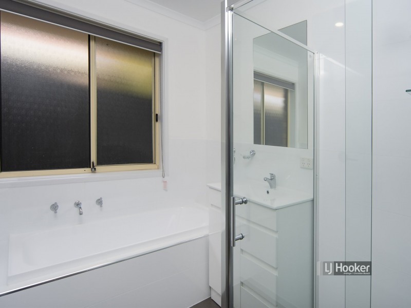 16 Oakley Crescent, Aldinga Beach SA 5173