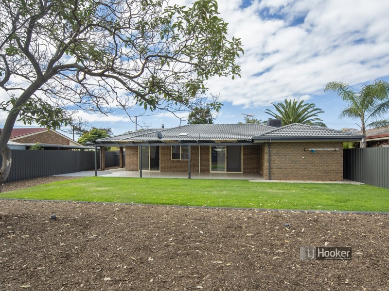 16 Oakley Crescent, Aldinga Beach SA 5173