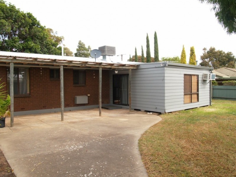 21 Charles Crescent, Port Noarlunga South SA 5167