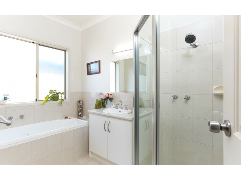 2 Ariel Court, Hindmarsh Island SA 5214