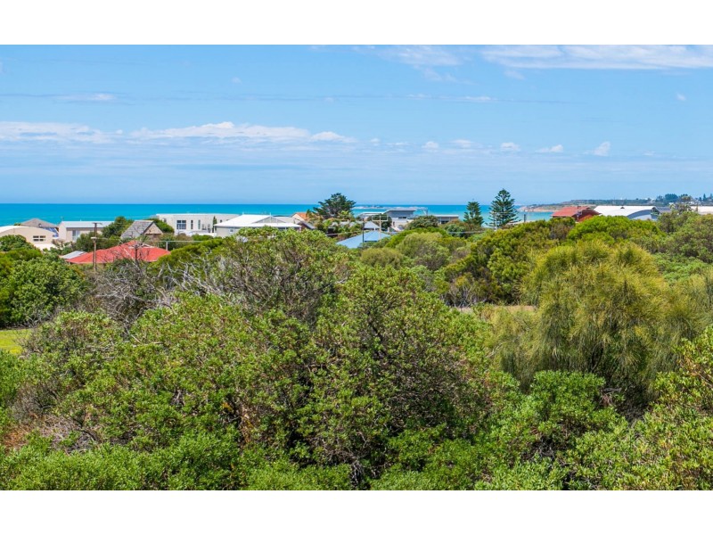 33 Padman Crescent, Middleton SA 5213