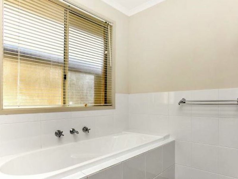 88 Wentworth Parade, Hindmarsh Island SA 5214