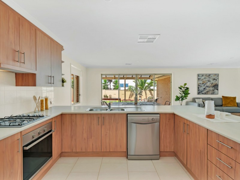6 Halcyon Circuit, Aldinga Beach SA 5173