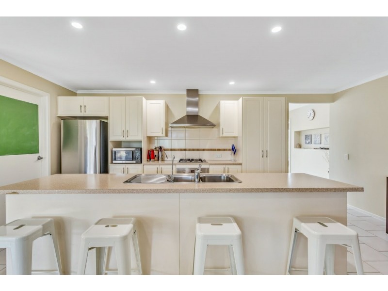 4 Ochre Drive, Aldinga Beach SA 5173