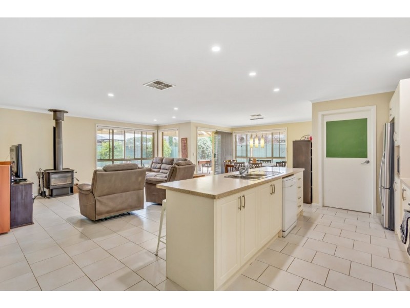 4 Ochre Drive, Aldinga Beach SA 5173
