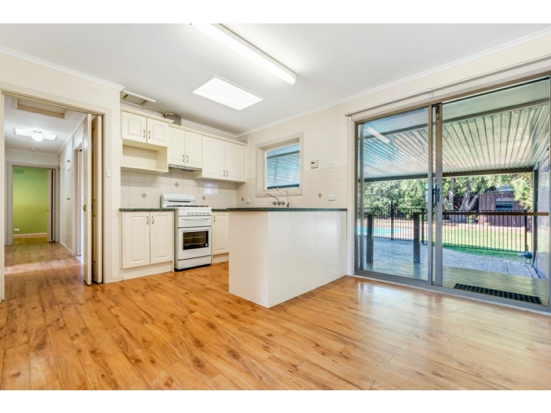 4 Adrian Street, Christie Downs SA 5164