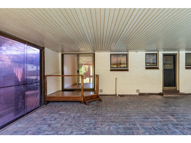 4 Adrian Street, Christie Downs SA 5164