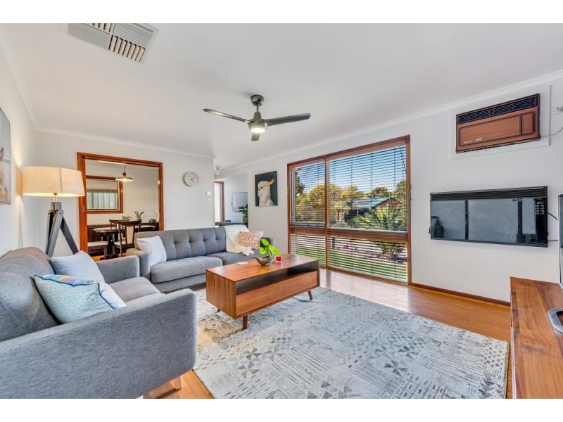 4 Stephen Crescent, Christie Downs SA 5164