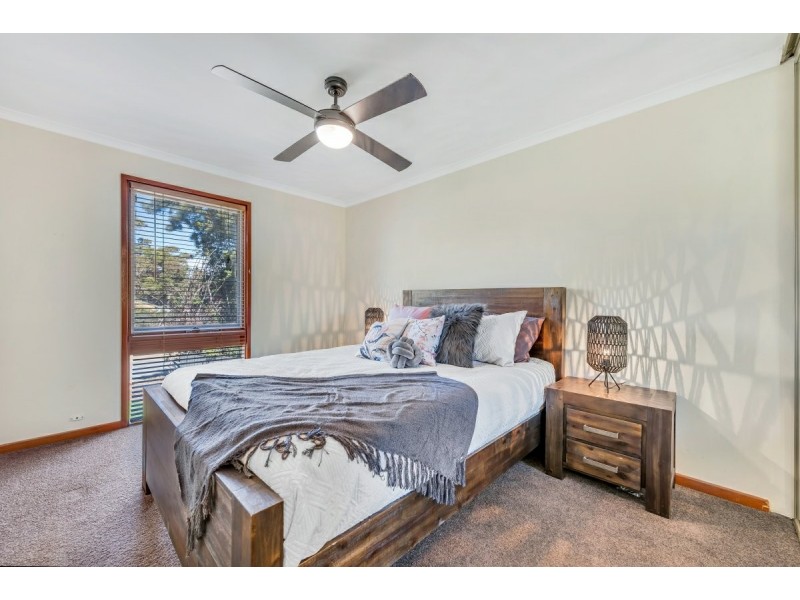 4 Stephen Crescent, Christie Downs SA 5164