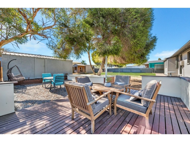4 Stephen Crescent, Christie Downs SA 5164