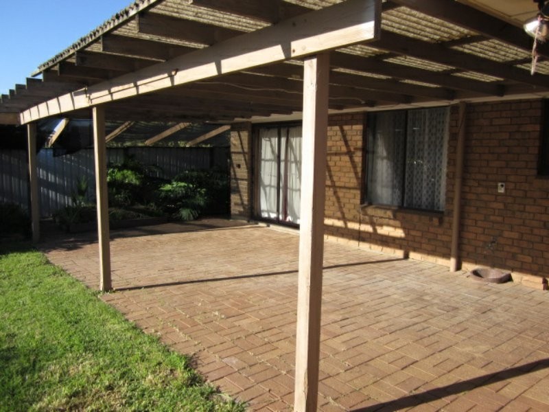 3 Hendrix Crescent, Woodcroft SA 5162