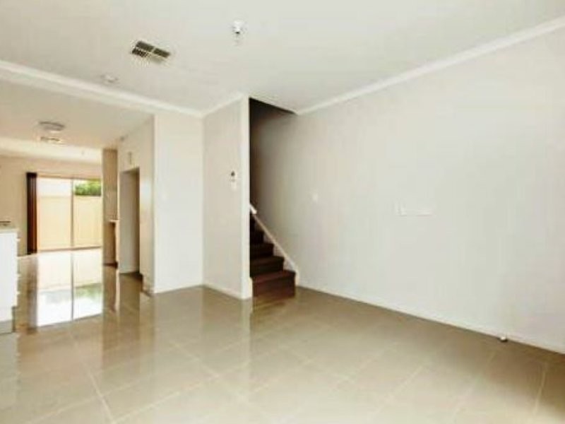 8/11 Tretter Street, Morphett Vale SA 5162