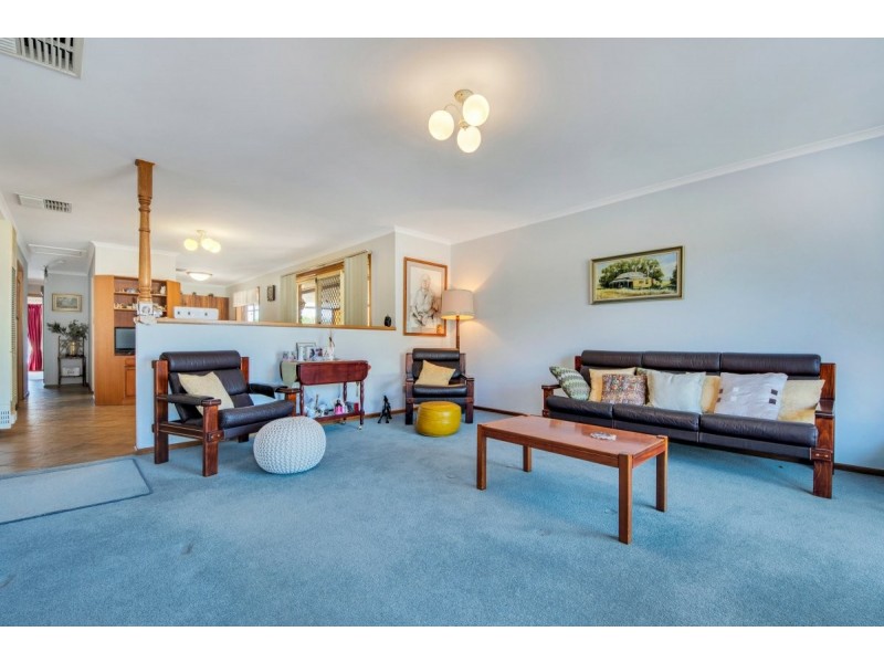 33 Martinique Drive, Seaford Rise SA 5169