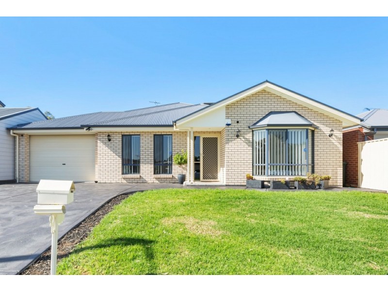 4 Columba Street, Christie Downs SA 5164