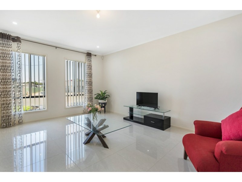 4 Columba Street, Christie Downs SA 5164