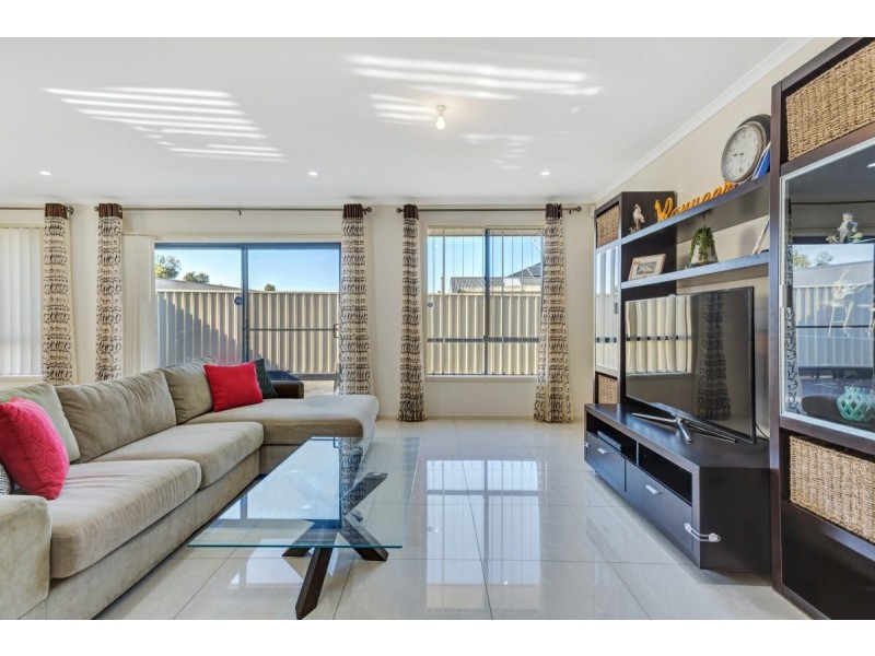 4 Columba Street, Christie Downs SA 5164