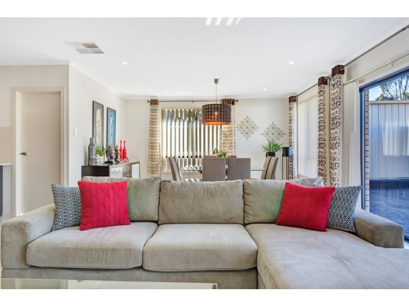 4 Columba Street, Christie Downs SA 5164