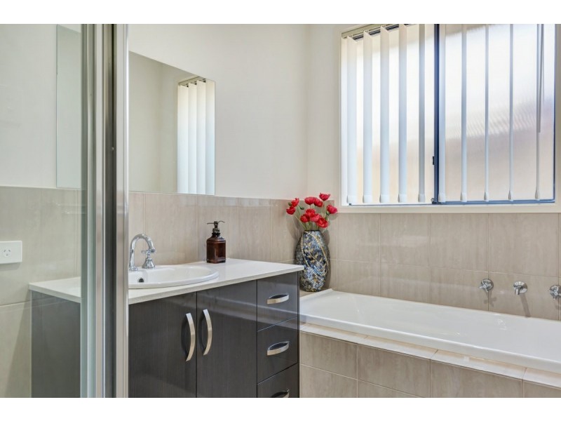 4 Columba Street, Christie Downs SA 5164