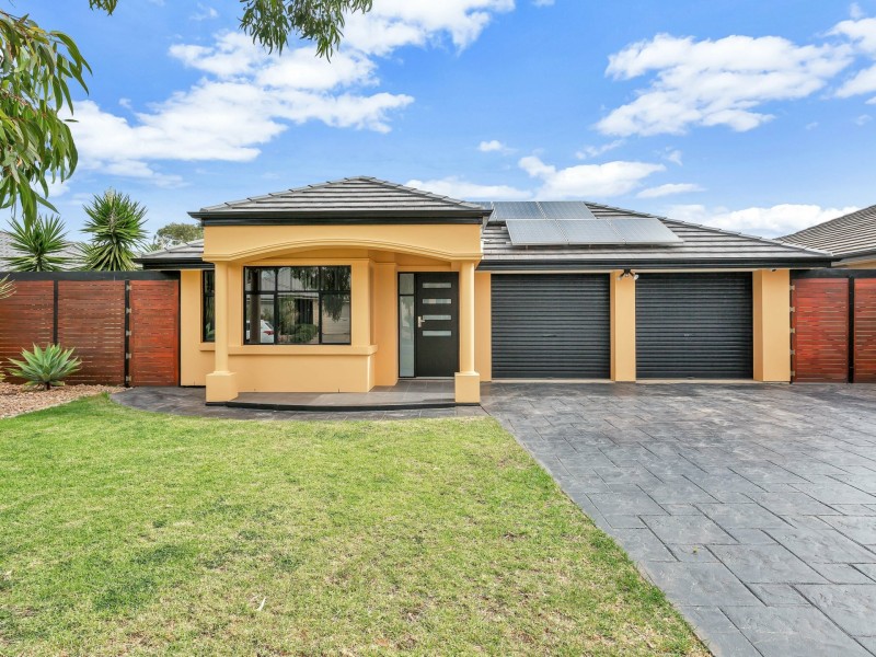 24 Halcyon Cct, Aldinga Beach SA 5173