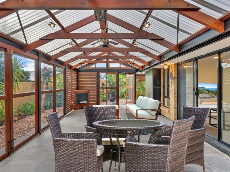 24 Halcyon Cct, Aldinga Beach SA 5173