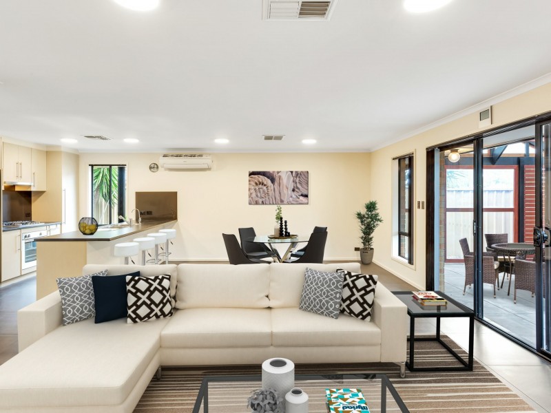 24 Halcyon Cct, Aldinga Beach SA 5173