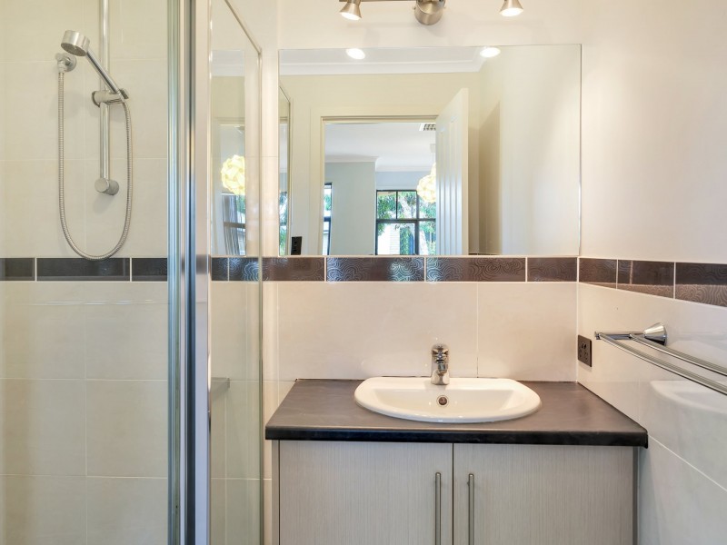 24 Halcyon Cct, Aldinga Beach SA 5173