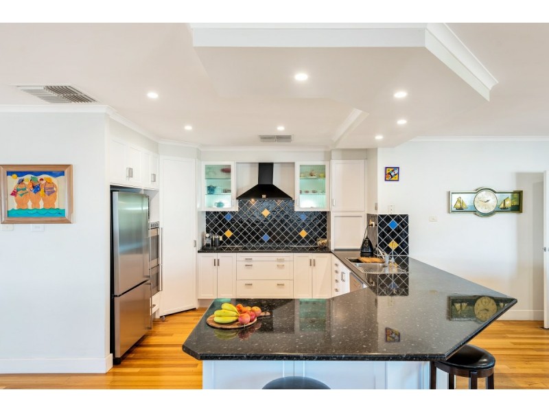 2 Penzance Avenue, Christies Beach SA 5165