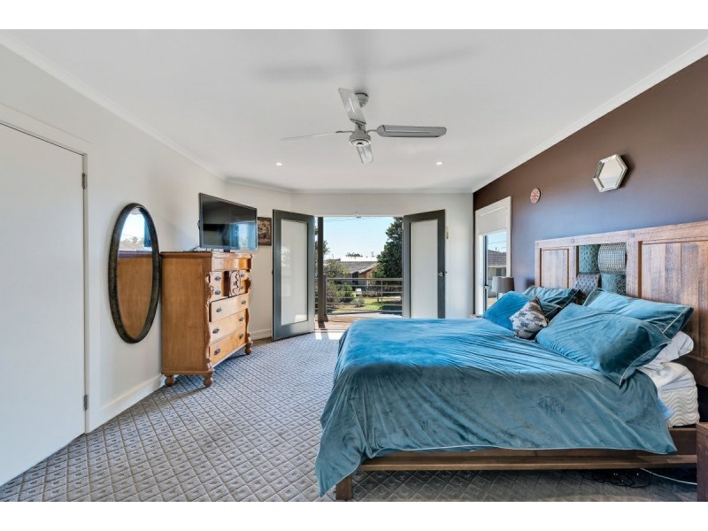 2 Penzance Avenue, Christies Beach SA 5165