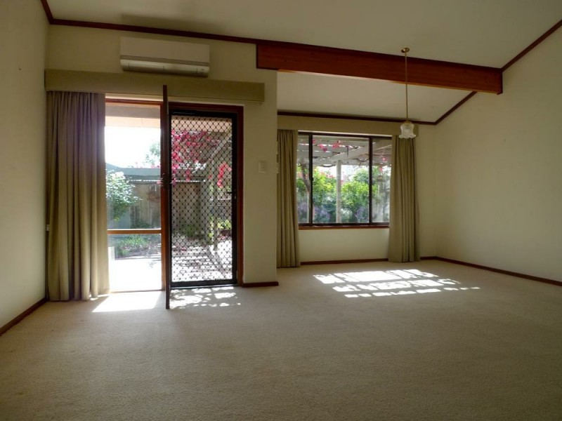 11 Lalina Street, Happy Valley SA 5159