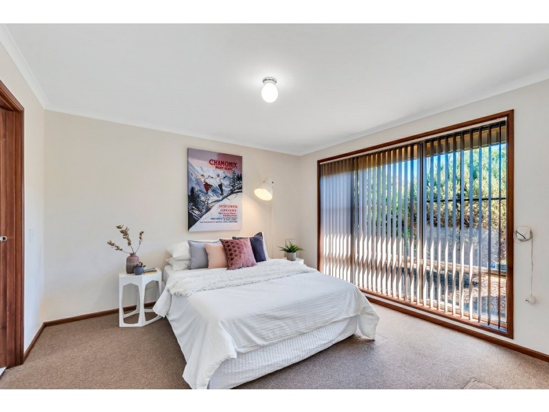 30 Lantern Drive, Seaford Rise SA 5169