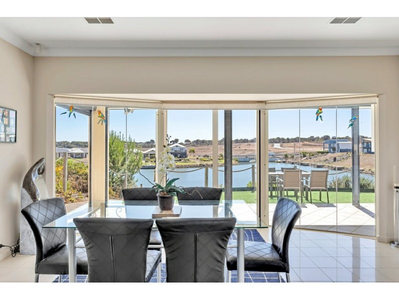 205 Excelsior Parade, Hindmarsh Island SA 5214