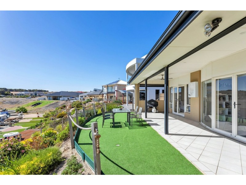 205 Excelsior Parade, Hindmarsh Island SA 5214
