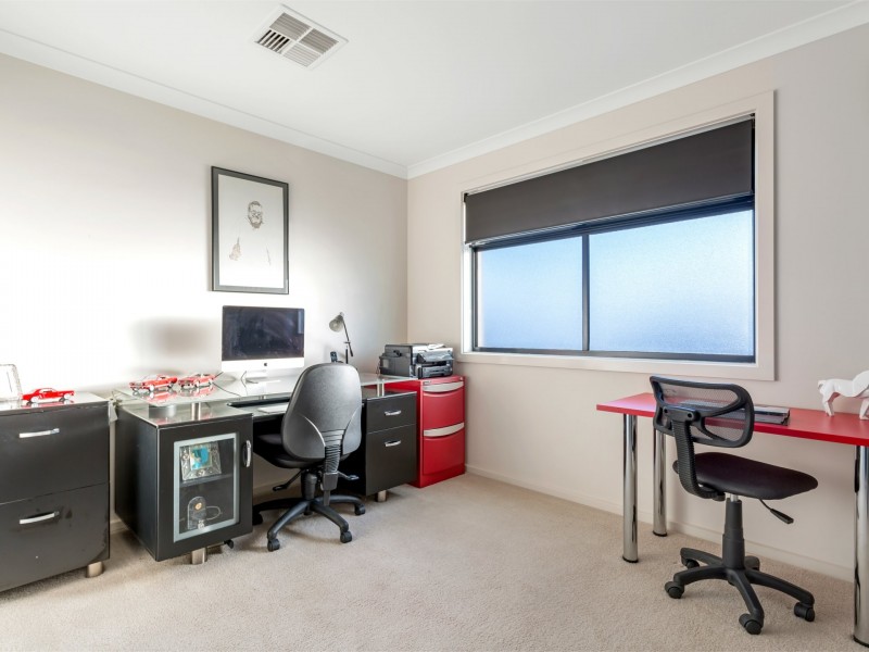 21 Pinkgum Ave, Aldinga Beach SA 5173