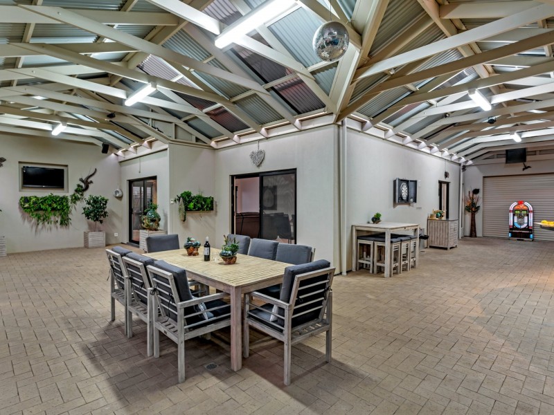 21 Pinkgum Ave, Aldinga Beach SA 5173