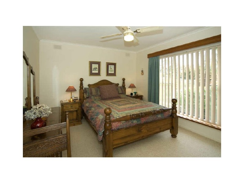 33 Seabreeze Crescent, Maslin Beach SA 5170