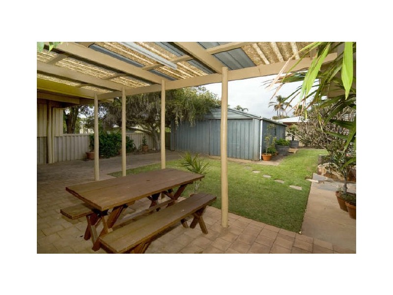 33 Seabreeze Crescent, Maslin Beach SA 5170