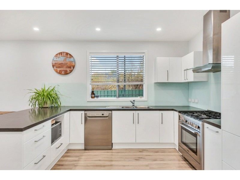 8 Storey Avenue, Aldinga Beach SA 5173