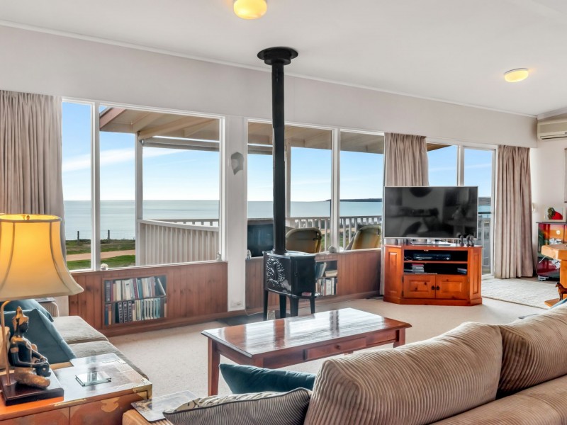 73 Esplanade, Aldinga Beach SA 5173